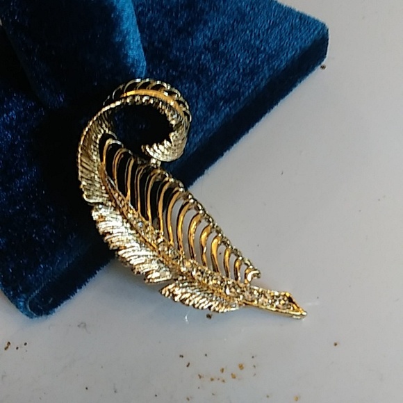 VTG Gold Tone Embellished Stament Leaf Brooch Pin - Picture 7 of 17